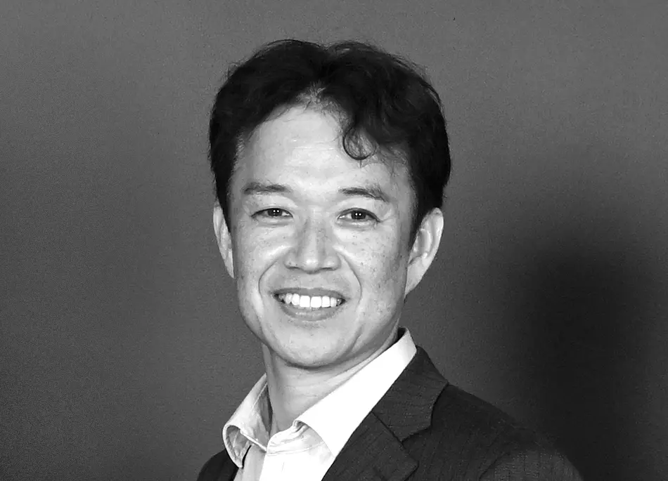  headshots koji-naganawa-bw-950px-x-685px